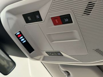 Car image 36