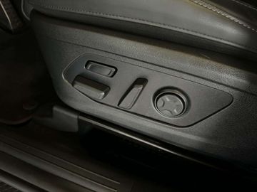 Car image 37