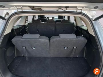 Car image 32