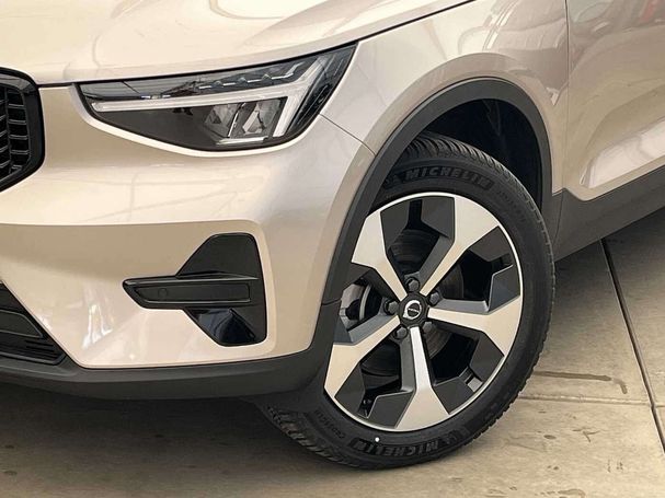 Volvo XC40 B3 Plus Dark 120 kW image number 5