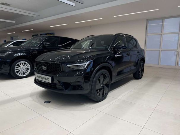 Volvo XC40 B3 Ultra Black Edition 120 kW image number 1