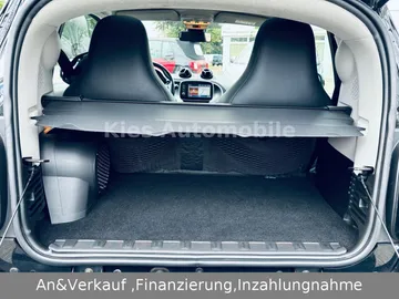 Car image 27