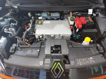 Car image 19