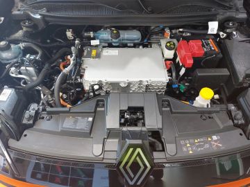 Car image 19