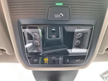 Car image 33