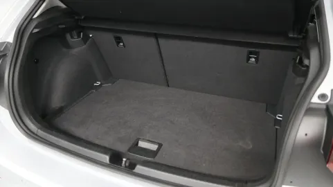 Car image 39