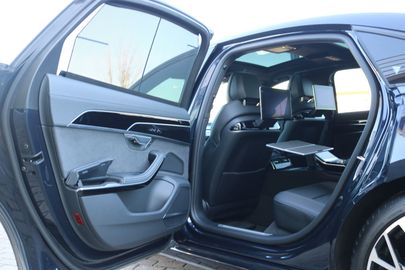 Car image 33