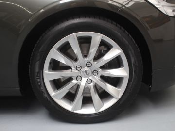 Car image 29