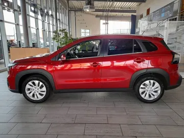 Car image 12