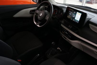 Car image 11