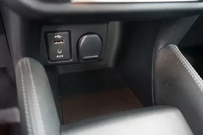 Car image 22