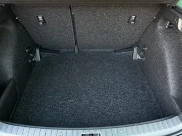 Car image 42