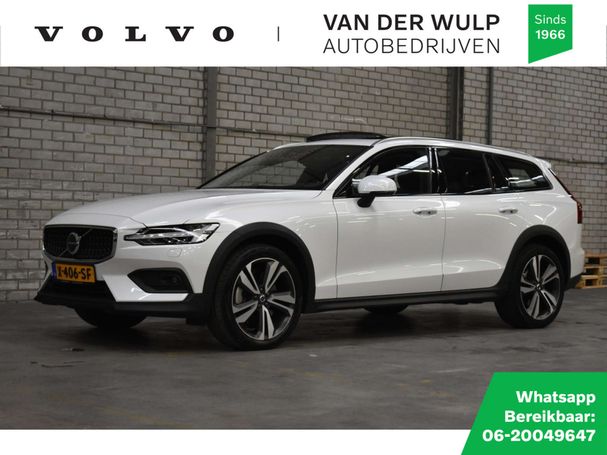 Volvo V60 Cross Country AWD B5 185 kW image number 1