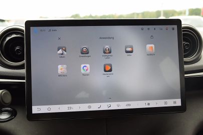 Car image 40