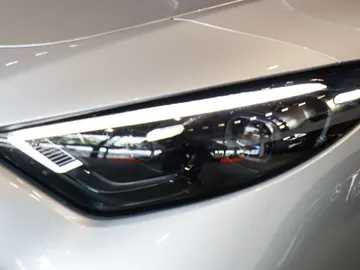 Car image 27