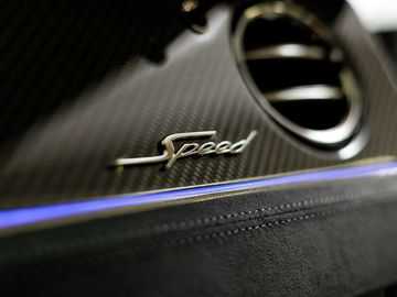 Car image 35