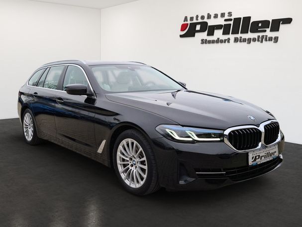 BMW 530d Touring xDrive 210 kW image number 2