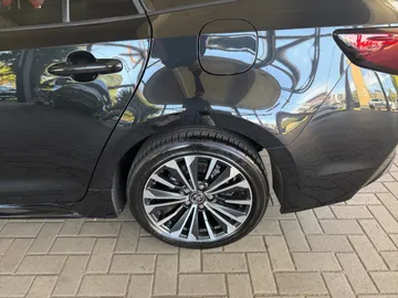 Car image 29