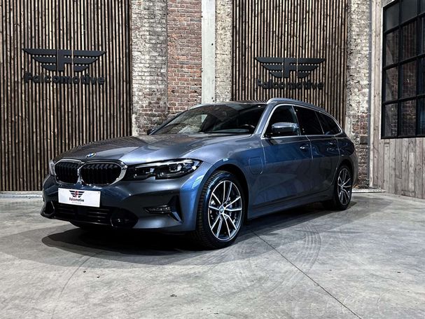 BMW 330e Touring Sport Line 215 kW image number 2