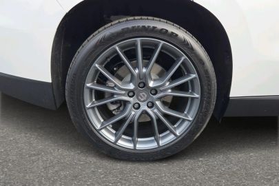 Car image 30