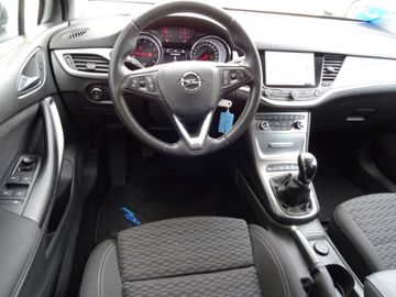 Car image 9