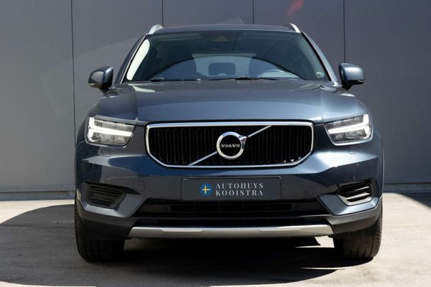 Volvo XC40 B4 Momentum 145 kW image number 3