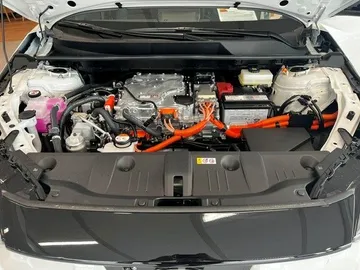 Car image 19