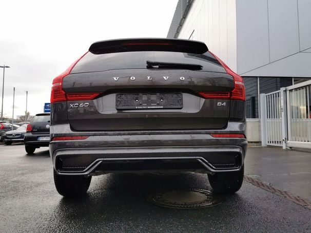 Volvo XC60 B4 Plus Dark 145 kW image number 17