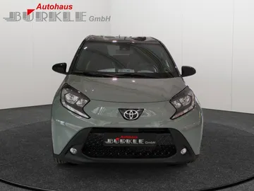Car image 3