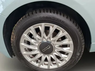 Car image 20