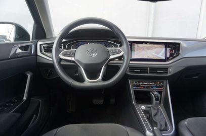 Car image 21