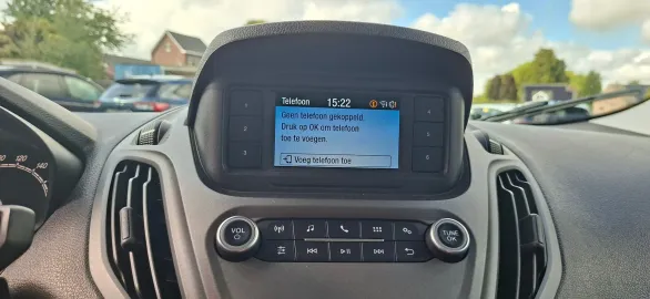 Car image 36