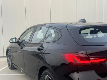 Car image 37