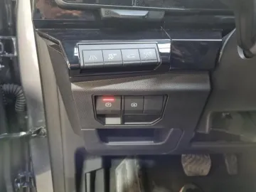 Car image 46