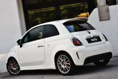 Car image 5