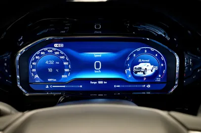 Car image 23