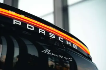 Car image 25