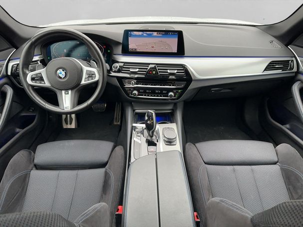 BMW 520d Touring xDrive 140 kW image number 9