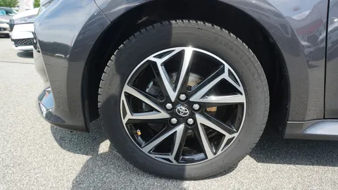 Car image 34