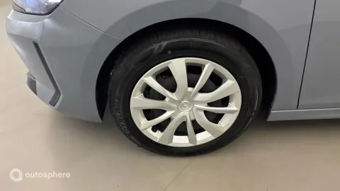 Car image 20