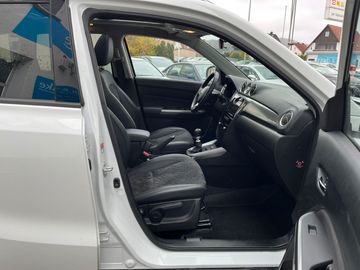 Car image 10