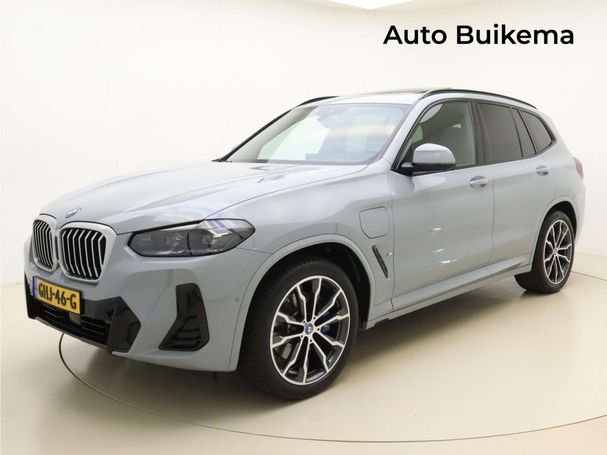 BMW X3 xDrive30e 215 kW image number 1