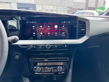 Car image 24