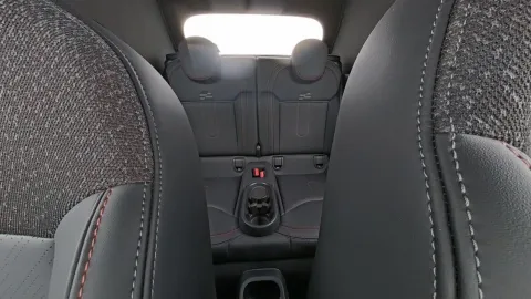 Car image 25