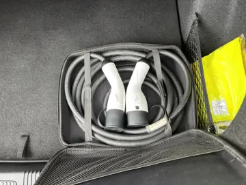 Car image 40