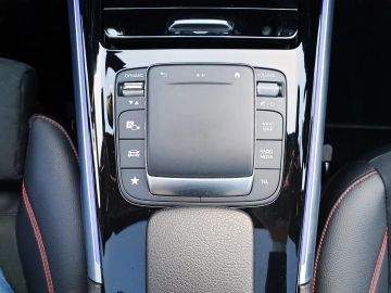 Car image 37