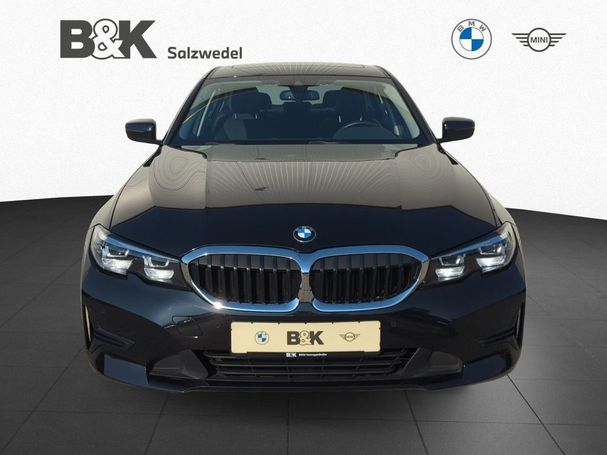 BMW 320i 135 kW image number 3