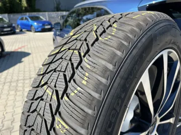 Car image 42