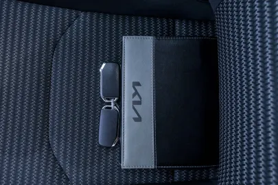 Car image 38