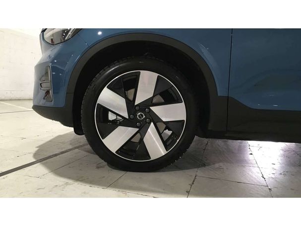 Volvo C40 Recharge Single Extended Range Plus 185 kW image number 16